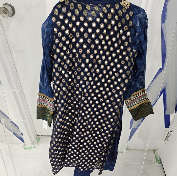 Top with leggings - Picture 2 of 2